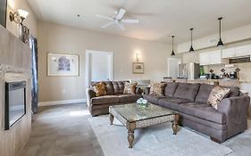 Modern 5Br Condo In Nola